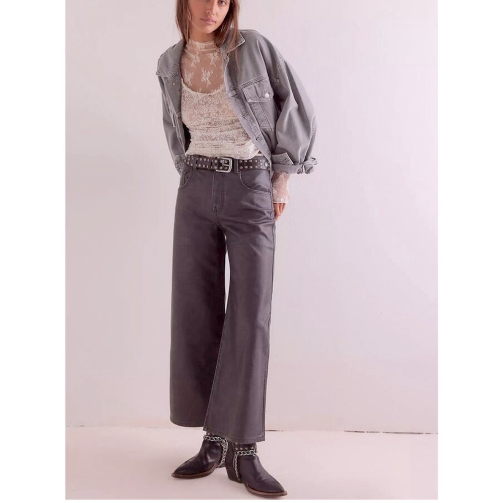 We the Free - women’s Misha High rise Wide Barrel black Jean coated vegan 26‎
